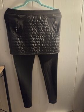 Black Quilted Skirt-Layer Leggings - Women's Pants & Jumpsuits